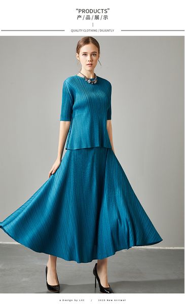 dress the fold half sleeve pure color loose t-shirt + pleated a skirt two-piece outfit, Black;gray
dress the fold half sleeve pure color loose t-shirt + pleated a skirt two-piece outfit, Black;gray