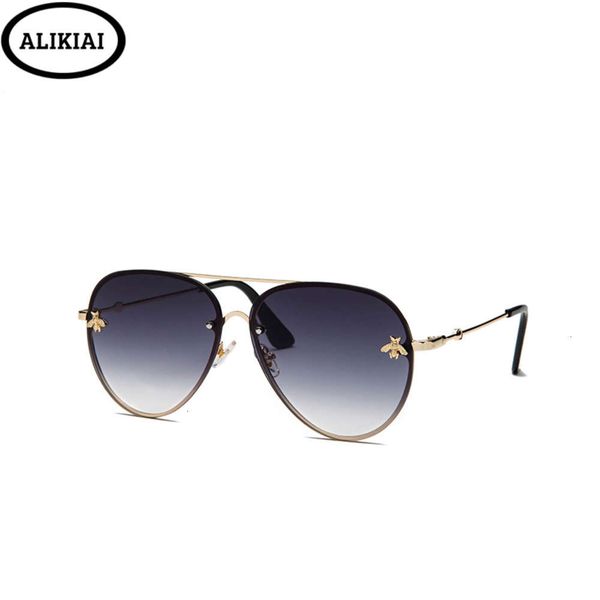 random brand designer female 2020 women sunglasses gradient luxury shades little bee lens ladies uv400 rays (1), Black
random brand designer female 2020 women sunglasses gradient luxury shades little bee lens ladies uv400 rays (1), Black