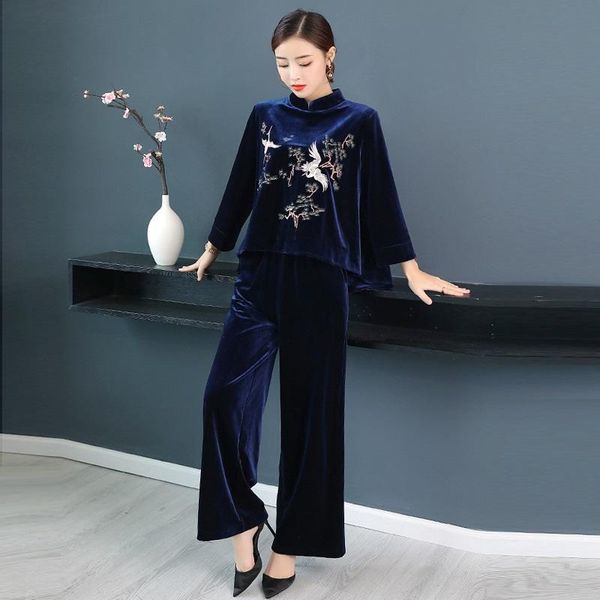 women's two piece pants 2021 autumn winter elegant vintage velvet pant sets 2 set women cranes embroidery sweatshirt and wide leg suits, White
women's two piece pants 2021 autumn winter elegant vintage velvet pant sets 2 set women cranes embroidery sweatshirt and wide leg suits, White