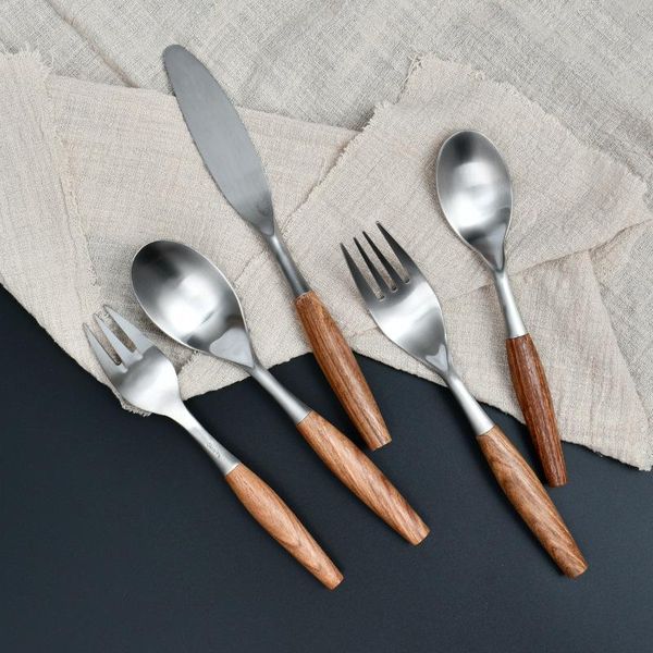 super quality stainless steel western cutlery set rosewood handle dinner fork spoon knife matte flatware dinnerware tableware sets
super quality stainless steel western cutlery set rosewood handle dinner fork spoon knife matte flatware dinnerware tableware sets