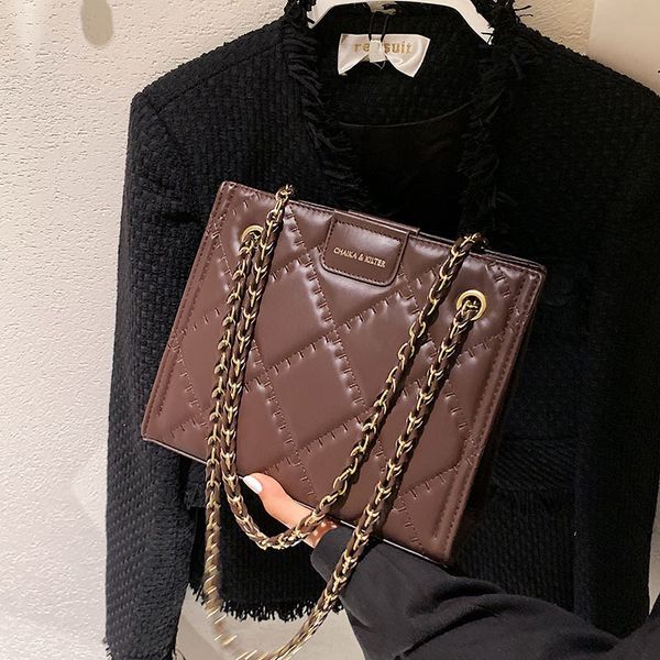big bag women's 2021 fashion lingge small fragrance single shoulder messenger chain big tot tide
big bag women's 2021 fashion lingge small fragrance single shoulder messenger chain big tot tide