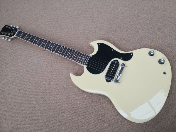 custom made classic 400 electric guitar, creamy-yellow body, white breasted, rose wood fingerboard with white binding
custom made classic 400 electric guitar, creamy-yellow body, white breasted, rose wood fingerboard with white binding