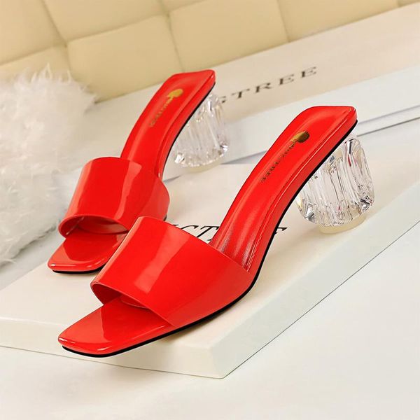 slippers korean fashion simple summer everyday ladies transparent with high heel square head patent leather one-word, Black
slippers korean fashion simple summer everyday ladies transparent with high heel square head patent leather one-word, Black