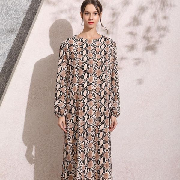 ethnic clothing 2021 muslim arab middle east dubai long sleeved dress chiffon print large size gown hui women's wear abaya, Red
ethnic clothing 2021 muslim arab middle east dubai long sleeved dress chiffon print large size gown hui women's wear abaya, Red