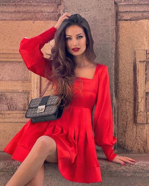 casual dresses 2021 autumn women red square collar lantern sleeve a-line mini dress elegant celebrity club evening party vestido, Black;gray
casual dresses 2021 autumn women red square collar lantern sleeve a-line mini dress elegant celebrity club evening party vestido, Black;gray