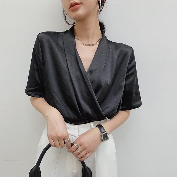 women's polos elegant basic short sleeve loose work v neck satin white oversize shirt korean style beautiful silk blouses for summer
women's polos elegant basic short sleeve loose work v neck satin white oversize shirt korean style beautiful silk blouses for summer