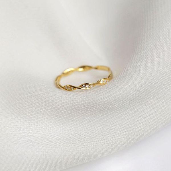 cluster rings yc3398r s925 sterling silver fashion distorted zircons embellishment adjustable ring gift party evening woman jewelry 2021, Golden;silver
cluster rings yc3398r s925 sterling silver fashion distorted zircons embellishment adjustable ring gift party evening woman jewelry 2021, Golden;silver