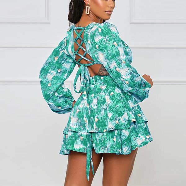 casual dresses autumn deep v-neck print floral dress women hollow ruffles back lace up long sleeve green a line party 2021, Black;gray
casual dresses autumn deep v-neck print floral dress women hollow ruffles back lace up long sleeve green a line party 2021, Black;gray