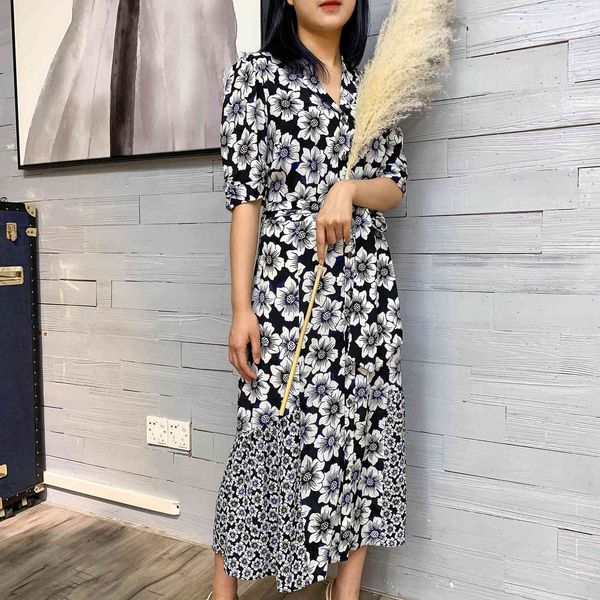 dress fashion d home black bottom white flower lapel belt light ripe skirt, White;black
dress fashion d home black bottom white flower lapel belt light ripe skirt, White;black