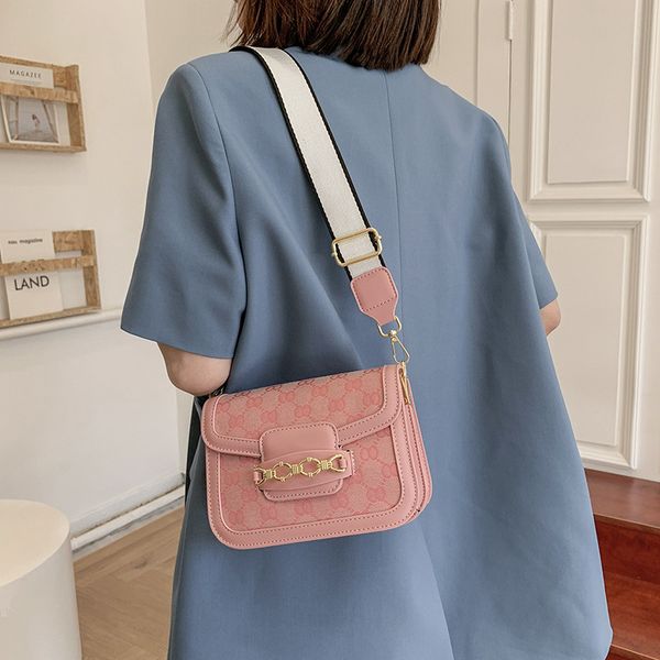 70% off exclusive old flower underarm bag female summer new texture lock saddle leisure single shoulder messenger bag
70% off exclusive old flower underarm bag female summer new texture lock saddle leisure single shoulder messenger bag