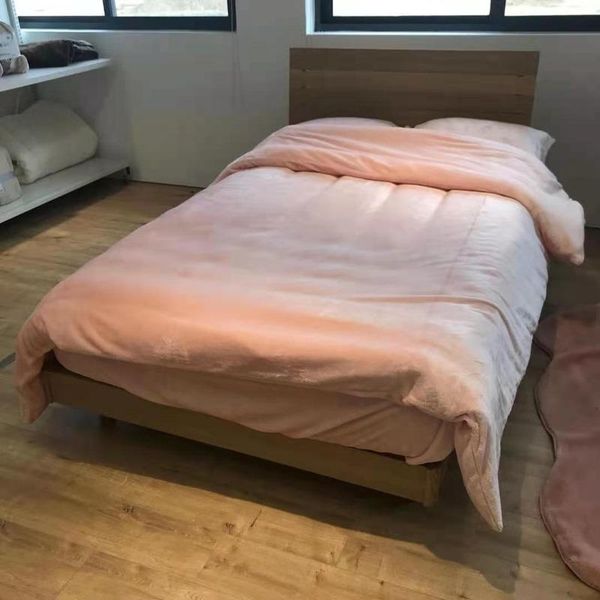 bedding sets bedroom four-bed holster set winter warm skin-friendly cotton flannel quilt fashionable and simple family el
bedding sets bedroom four-bed holster set winter warm skin-friendly cotton flannel quilt fashionable and simple family el