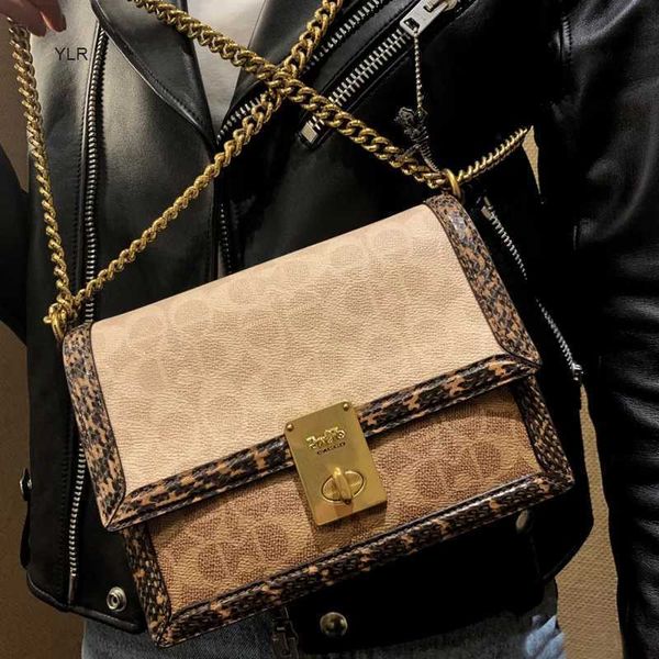hong kong fashion brand leather splicing chain hatton small square autumn and winter women's bag new single shoulder messenger
hong kong fashion brand leather splicing chain hatton small square autumn and winter women's bag new single shoulder messenger