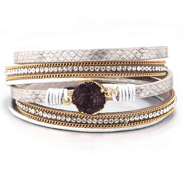 selling multi-layer leather diamond inlaid magnetic buckle winding gravel bracelet, Golden;silver
selling multi-layer leather diamond inlaid magnetic buckle winding gravel bracelet, Golden;silver