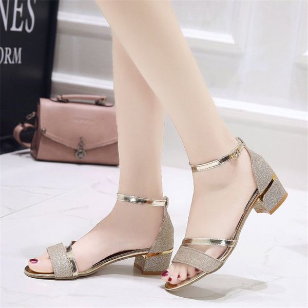 womens shoes summer new style buckle high thick heel large size cross-border banquet womens sandals1, Black
womens shoes summer new style buckle high thick heel large size cross-border banquet womens sandals1, Black