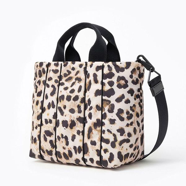 evening bags 2021 ladies handbag women crossbody bag bolso de bandolera nylon multifunctional messenger banana
evening bags 2021 ladies handbag women crossbody bag bolso de bandolera nylon multifunctional messenger banana