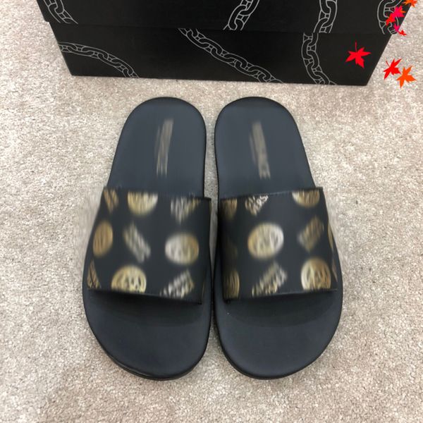2021 slipper designer slide summer sandals fashion men beach indoor flat flip flops leather luxurys shoes mens slippers with box size 39-45, Black
2021 slipper designer slide summer sandals fashion men beach indoor flat flip flops leather luxurys shoes mens slippers with box size 39-45, Black
