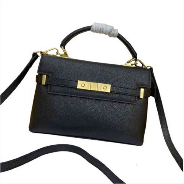 lady new pattern fashion shoulder clutch crossbody cowhide bag purse handbags tote chain hardware texture flap purses women designers
lady new pattern fashion shoulder clutch crossbody cowhide bag purse handbags tote chain hardware texture flap purses women designers