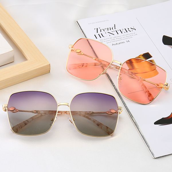 2021 designers luxury sunglasses stylish fashion polarized for mens womens uv400.a4, White;black
2021 designers luxury sunglasses stylish fashion polarized for mens womens uv400.a4, White;black