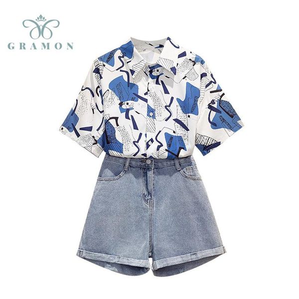women's tracksuits 2021 summer korean women turn down collar graffiti printed tshirt + high waist denim shorts 2 piece set female plus, Gray
women's tracksuits 2021 summer korean women turn down collar graffiti printed tshirt + high waist denim shorts 2 piece set female plus, Gray