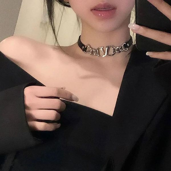 chokers gothic letter v leather choker necklace for women adjustable collar chain harajuku cosplay dark party jewelry gifts, Golden;silver
chokers gothic letter v leather choker necklace for women adjustable collar chain harajuku cosplay dark party jewelry gifts, Golden;silver