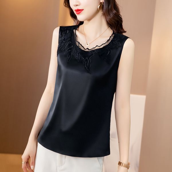 korean women blouse chiffon s for sleeveless shirts woman white lace hollow out satin basic shirt 210427
korean women blouse chiffon s for sleeveless shirts woman white lace hollow out satin basic shirt 210427