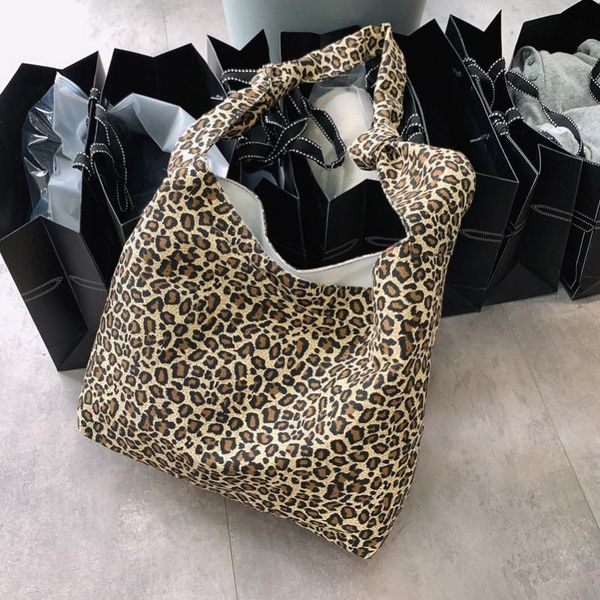 evening bags ladies large capacity hand fashion shoulder for women leopard canvas handbags soft female totes 2021
evening bags ladies large capacity hand fashion shoulder for women leopard canvas handbags soft female totes 2021