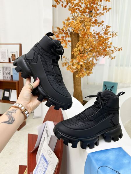 cloudbust thunder sneakers luxury designer men women trainer casual shoe, Black
cloudbust thunder sneakers luxury designer men women trainer casual shoe, Black