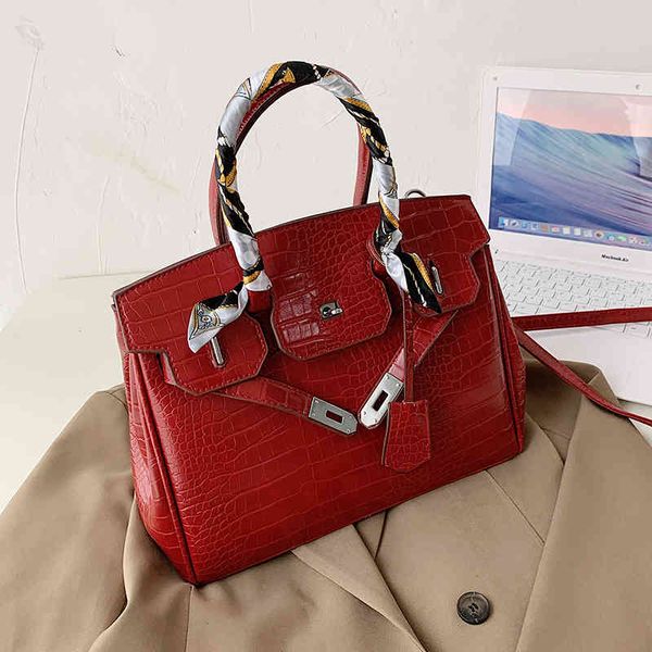 2020 new big litchi women's portable messenger red bride kelly bag crocodile pattern
2020 new big litchi women's portable messenger red bride kelly bag crocodile pattern