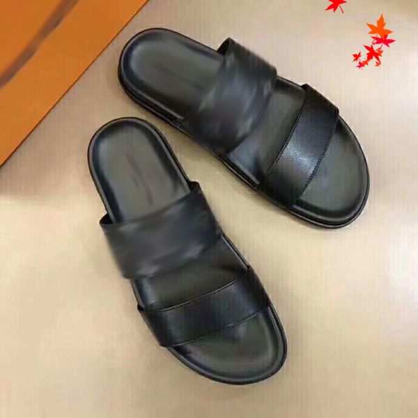 2021 designer luxurys slippers men sandals fashion beach shoes flip flops flat non-slip classical hole slipper with box size 39-45 -g125, Black
2021 designer luxurys slippers men sandals fashion beach shoes flip flops flat non-slip classical hole slipper with box size 39-45 -g125, Black