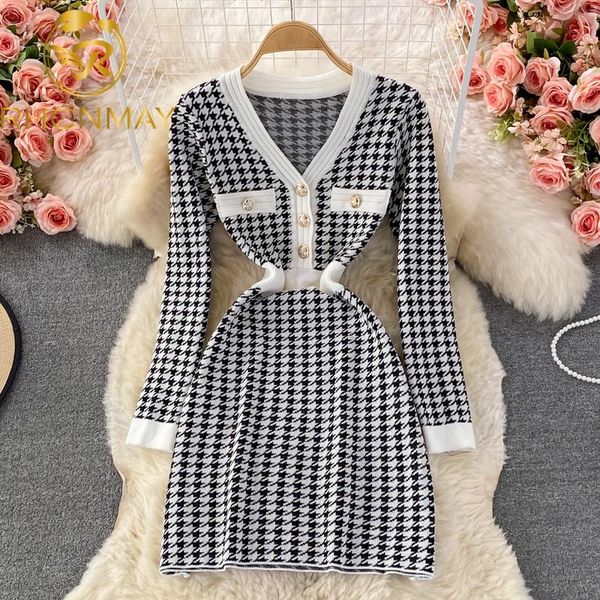 casual dresses 2021 autumn winter women color white geometric sheath dress long sleeve button front knitted sweater wool black, Black;gray
casual dresses 2021 autumn winter women color white geometric sheath dress long sleeve button front knitted sweater wool black, Black;gray