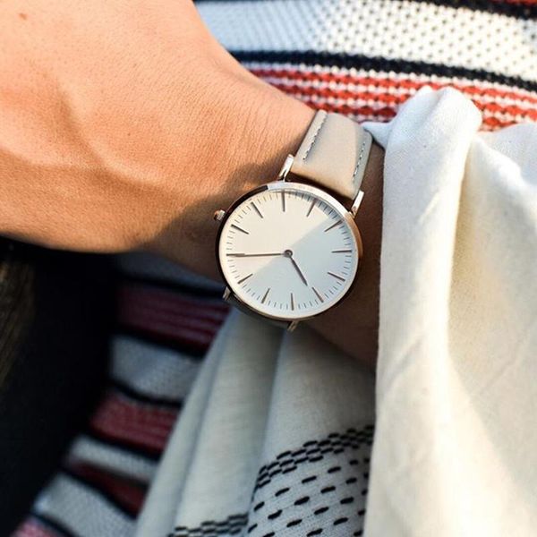 wristwatches fashion simple women watches ladies casual leather quartz watch relogio feminino montre femme zegarek damski horloges dames, Slivery;brown
wristwatches fashion simple women watches ladies casual leather quartz watch relogio feminino montre femme zegarek damski horloges dames, Slivery;brown