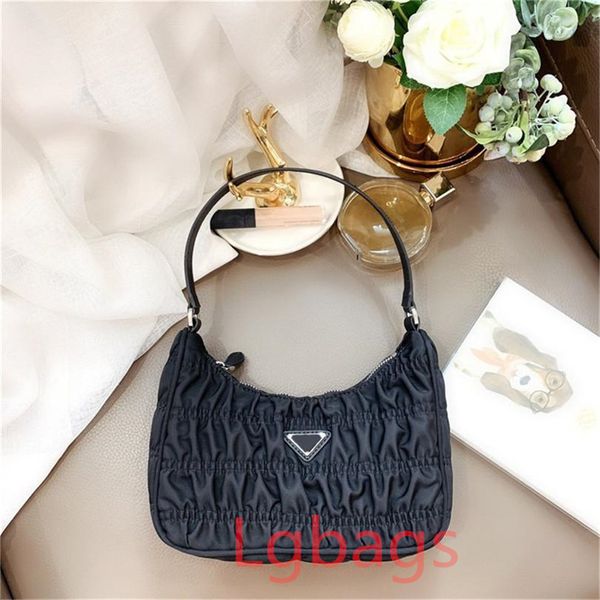 designer hobo shoulder bag chest pack lady tote chains handbags presbyopic pleated purse messenger bag handbags canvas underarmbag
designer hobo shoulder bag chest pack lady tote chains handbags presbyopic pleated purse messenger bag handbags canvas underarmbag