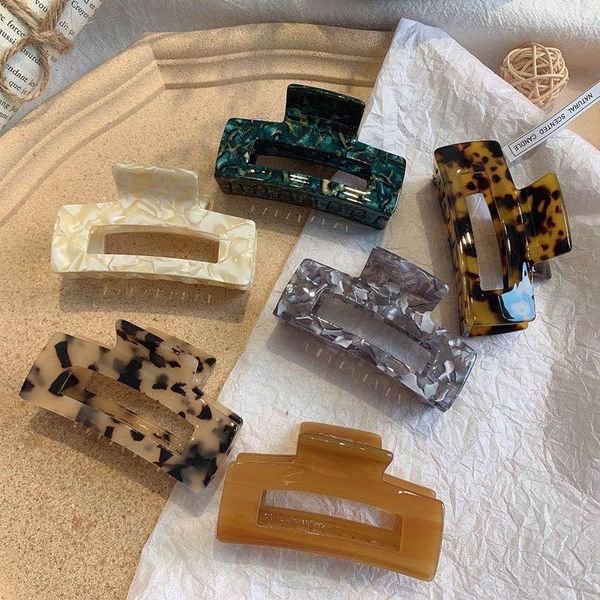 1pcs oversize hairpin fashion hair accessories leopard print korean style nice gift crab clamp for girl women acrylic party favor
1pcs oversize hairpin fashion hair accessories leopard print korean style nice gift crab clamp for girl women acrylic party favor
