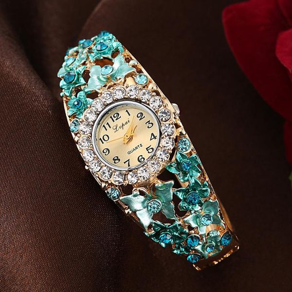 luxury watch 2021 burst fashion bracelet set diamond round head alloy women's retro performance goods wholesale wristwatches, Slivery;brown
luxury watch 2021 burst fashion bracelet set diamond round head alloy women's retro performance goods wholesale wristwatches, Slivery;brown