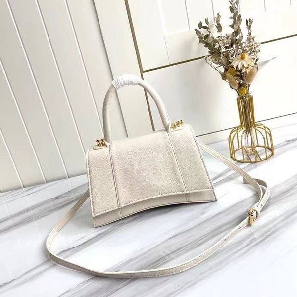 fashion clutch box handbags for women evening bags excellent quality leather purse crescent bag
fashion clutch box handbags for women evening bags excellent quality leather purse crescent bag