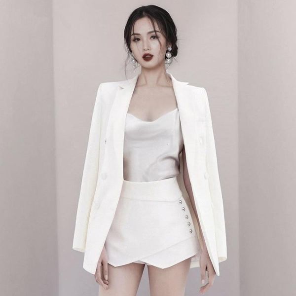 two piece dress 2021 autumn fashion 2 sets office lady long sleeves single-breasted blazer coat and button shorts women suits, White
two piece dress 2021 autumn fashion 2 sets office lady long sleeves single-breasted blazer coat and button shorts women suits, White