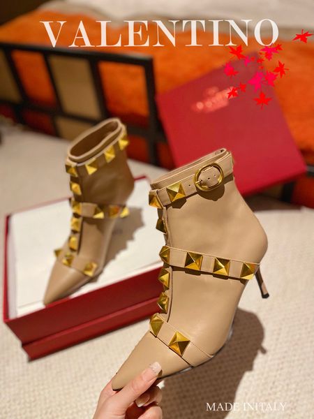 2022 winter women dress boots high heels design leather boot knitted sock-like flats biker luxury designer shoes tall ankle booties with log, Black
2022 winter women dress boots high heels design leather boot knitted sock-like flats biker luxury designer shoes tall ankle booties with log, Black