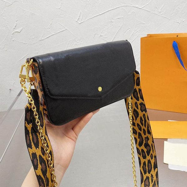 gold chain crossbody bag women flap messenger handbag qulaity flip wallet with two detachable pockets classic three piece, Black;red
gold chain crossbody bag women flap messenger handbag qulaity flip wallet with two detachable pockets classic three piece, Black;red
