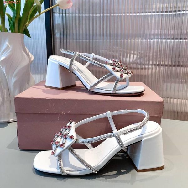 2021 sandals classic white and silver women's square toe fashion luxury decorated with crystal cross design, Black
2021 sandals classic white and silver women's square toe fashion luxury decorated with crystal cross design, Black