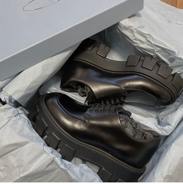 luxury designer monolith brushed leather sneakers shoes lace-up women causal chunky rubber lug sole platfrom walking party wedding, Black
luxury designer monolith brushed leather sneakers shoes lace-up women causal chunky rubber lug sole platfrom walking party wedding, Black