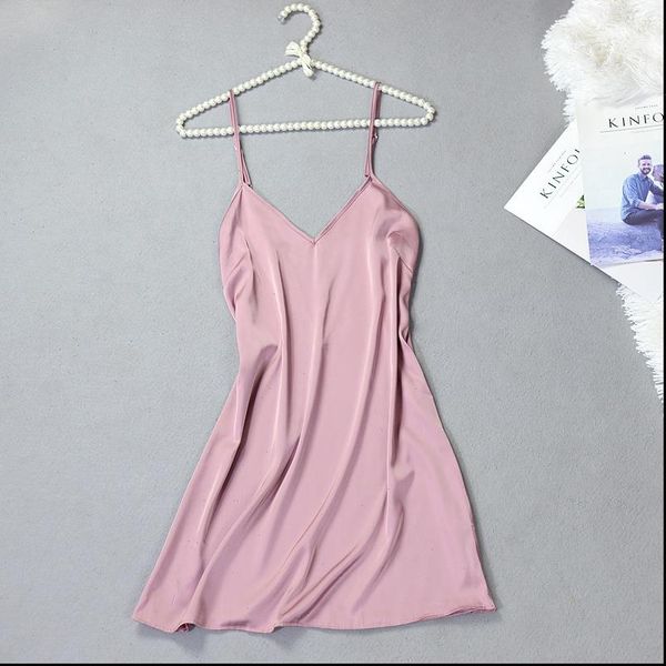 deep v ice silk nightgown womens sleepwears reveal back, Black;red
deep v ice silk nightgown womens sleepwears reveal back, Black;red