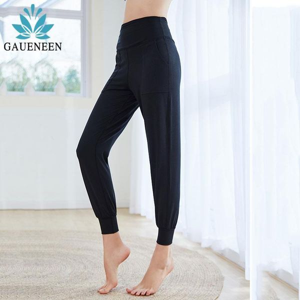 women sport joggers pants high waisted fitness trousers workout gym running sweatpants with phone packets yoga outfit
women sport joggers pants high waisted fitness trousers workout gym running sweatpants with phone packets yoga outfit