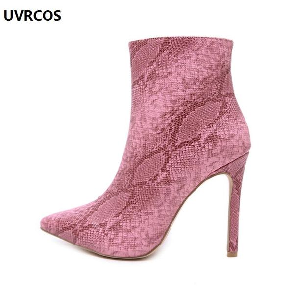 boots female of fund 2021 autumn winters in europe and the cross-border low tube tip serpentine short heel, Black
boots female of fund 2021 autumn winters in europe and the cross-border low tube tip serpentine short heel, Black