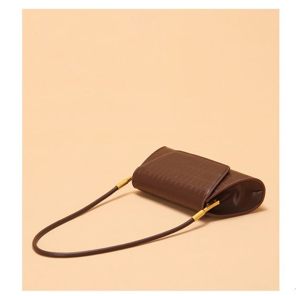 french minority design armpit bag 2021 autumn and winter high-grade stick one shoulder handbag
french minority design armpit bag 2021 autumn and winter high-grade stick one shoulder handbag