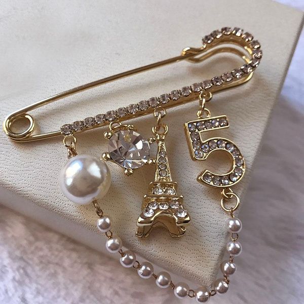 pins, brooches kpop fashion handmade cute metal pearl rhinestone brooches/5 corsage lapel pin for women accessories/broches/brosche/broszka, Gray
pins, brooches kpop fashion handmade cute metal pearl rhinestone brooches/5 corsage lapel pin for women accessories/broches/brosche/broszka, Gray