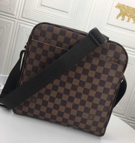 body brand designer luxury aie#97037 cross checkerboard series new large-capacity men's clutches handbags iconic handles shoulder bag b
body brand designer luxury aie#97037 cross checkerboard series new large-capacity men's clutches handbags iconic handles shoulder bag b