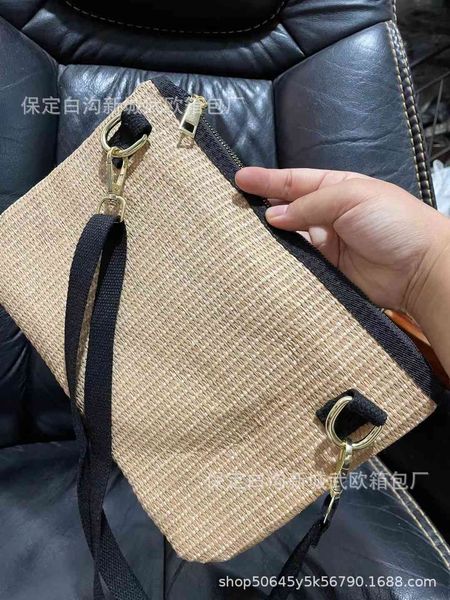 fd woven handbag summer work straw single shoulder messenger women's cosmetic bag handbag hand bag outlets
fd woven handbag summer work straw single shoulder messenger women's cosmetic bag handbag hand bag outlets