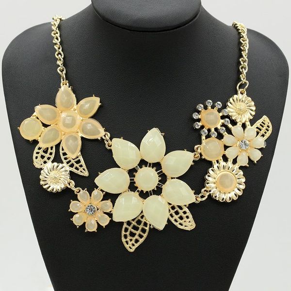 patterns shiny crystal clear rhinestone water drop stone petal big flowers women statement jewelry necklace & pendant necklaces, Silver
patterns shiny crystal clear rhinestone water drop stone petal big flowers women statement jewelry necklace & pendant necklaces, Silver