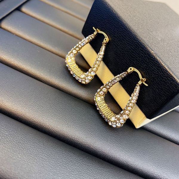 Star net red same d family full diamond horseshoe Earrings Dijia Earrings female simple personality Brass Earrings female, Golden
Star net red same d family full diamond horseshoe Earrings Dijia Earrings female simple personality Brass Earrings female, Golden