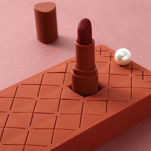 bathroom storage & organization creative silicone lipstick rack jewelry 18 grids makeup cosmetic eyebrow pencil deskfinishing box
bathroom storage & organization creative silicone lipstick rack jewelry 18 grids makeup cosmetic eyebrow pencil deskfinishing box